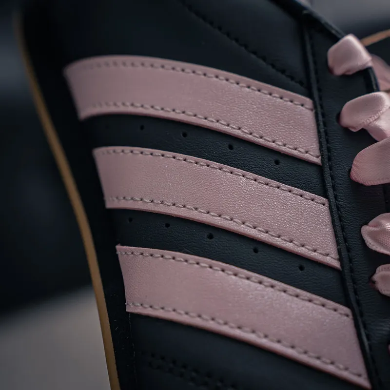 Women Retro Soccer Inspired Low Top Sneakers,  Black Leather Pink 3-Stripes Wide Satin Ribbon Lace Casual Gum Sole Walking Trainers